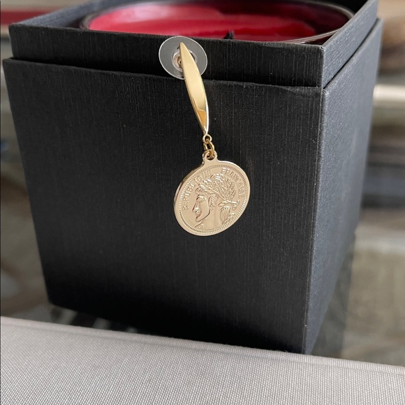 Earrings - Picture 3 of 11